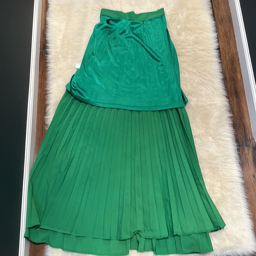 NWOT long skirt - Picture 8 of 8